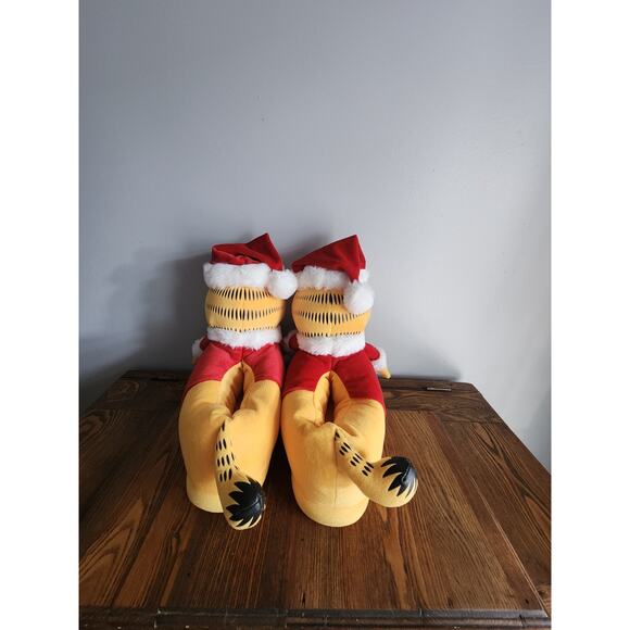 HTF American Eagle Garfield Christmas Santa Slippers Sz M/L Excellent Condition - Picture 2 of 4